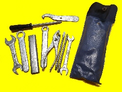 CX-Orig_Werkz+Tasch_Ge_250x18802